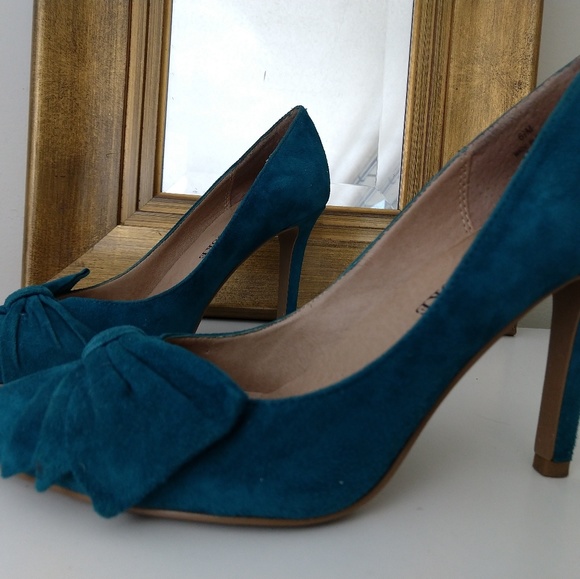 Audrey Brooke's turquoise - Picture 3 of 6